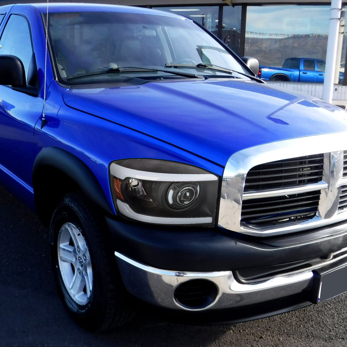 2006-2008 Dodge RAM 1500/ 2006-2009 Dodge RAM 2500/3500 LED Tube Projector Headlights (Matte Black Housing/Clear Lens)