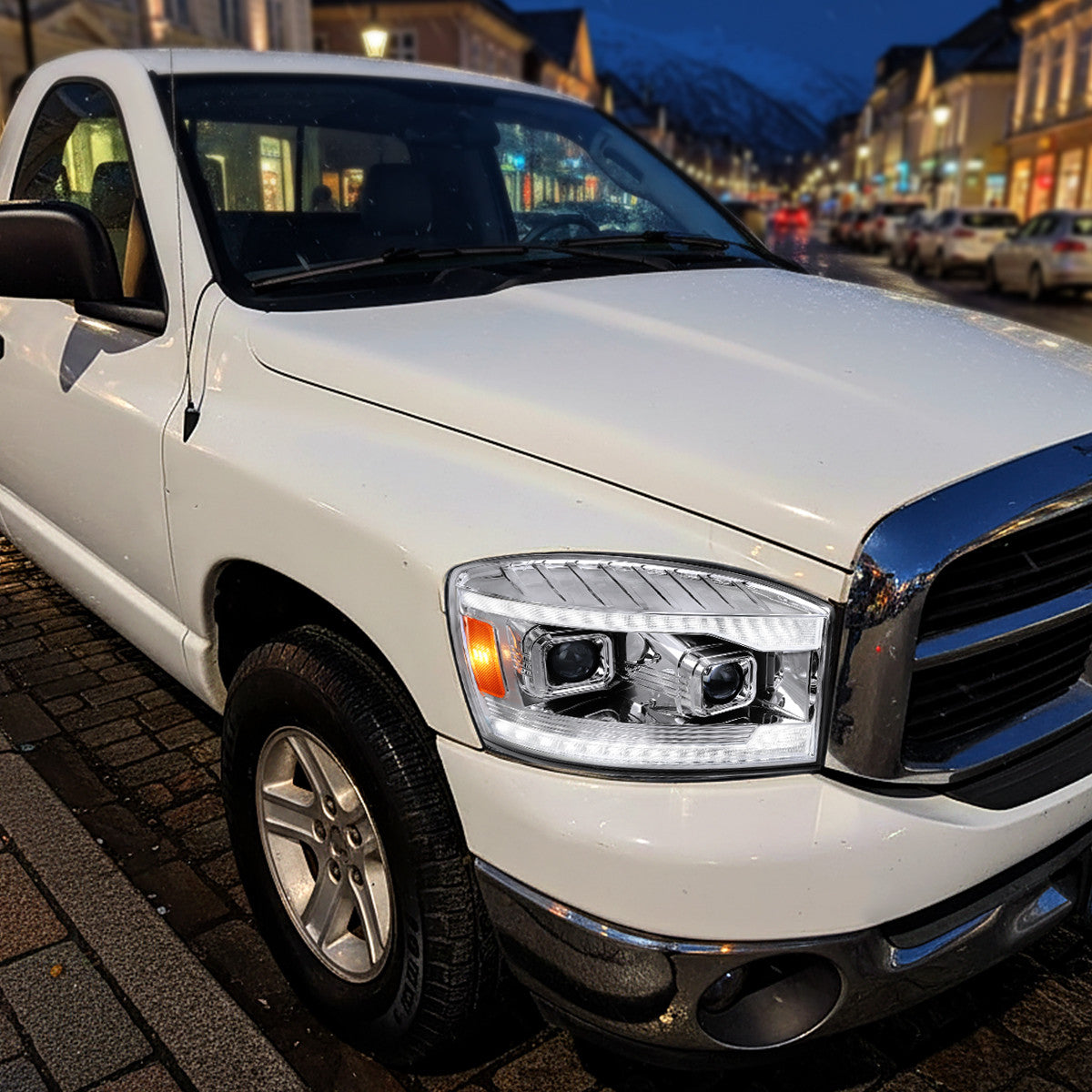 2006–2008 Dodge RAM 1500 / 2006–2009 RAM 2500 3500 Projector Headlights with Switchback LED Strips, Sequential Turn Signals, DRL & Startup Animations (Chrome Housing / Clear Lens)
