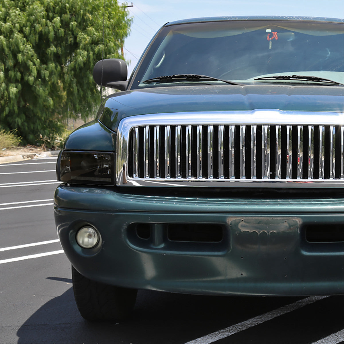 1994-2001 Dodge RAM 1500/ 1994-2002 RAM 2500 3500 Projector Headlights w/ SMD LED Light Strip (Black Housing/Smoked Lens)