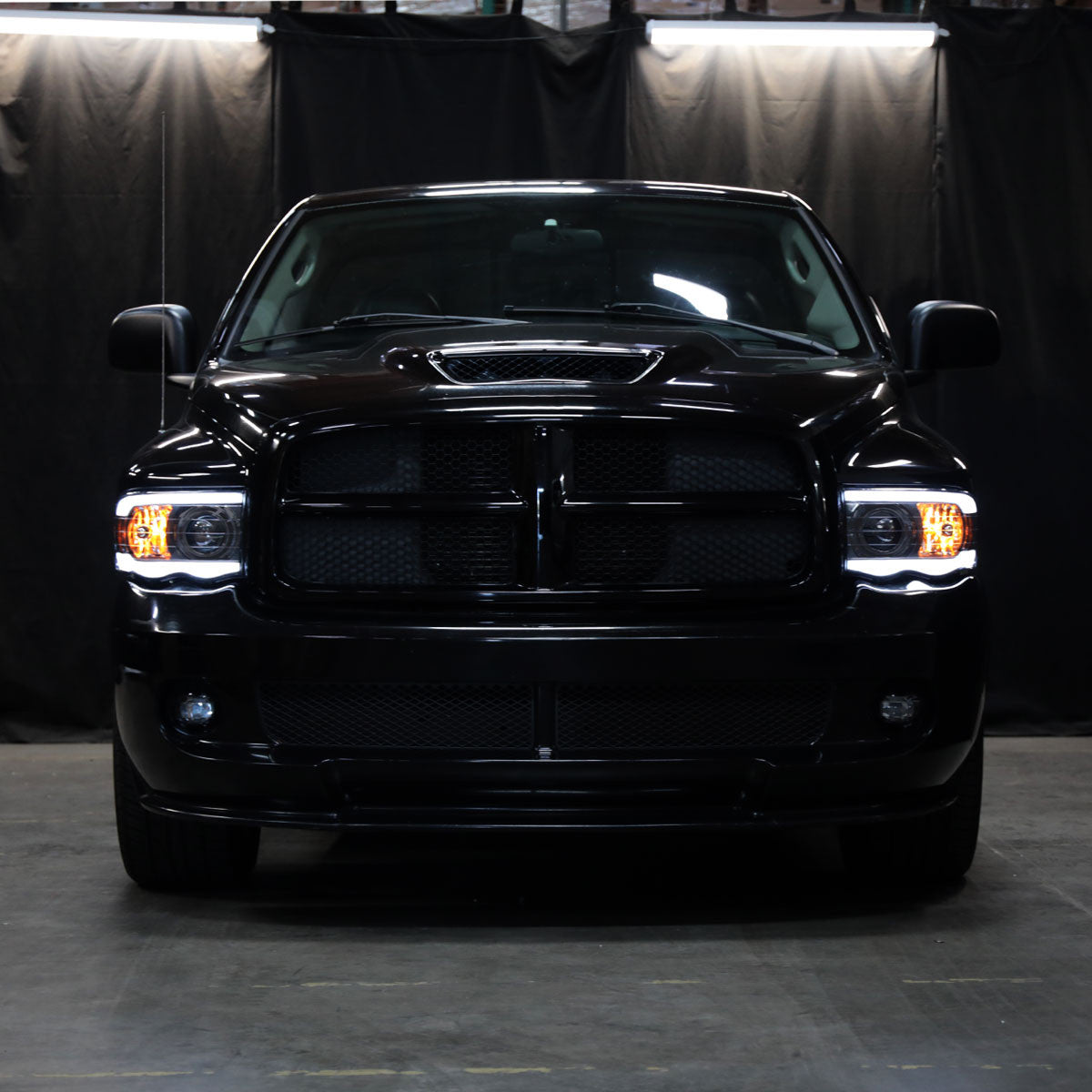 2002-2005 Dodge Ram 1500 / 2003-2005 Dodge Ram 2500 / 3500 LED Tube Projector Headlights(Matte Black Housing/Clear Lens)