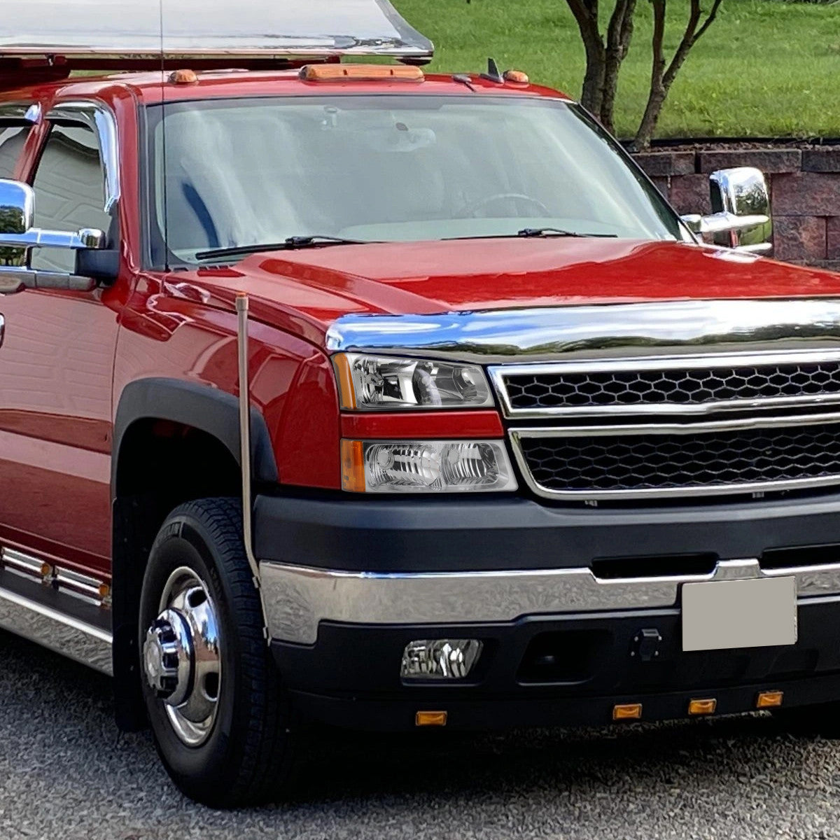 2002-2006 Chevrolet Avalanche/ 2003-2007 Silverado Factory Style Headlights w/ Bumper Lights (Chrome Housing/Clear Lens)