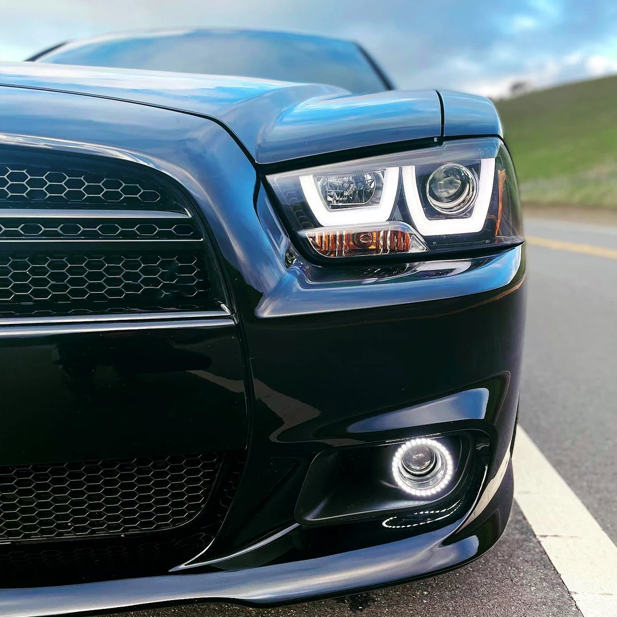 2011-2014 Dodge Charger Dual LED U-Bar Projector Headlights (Jet Black Housing/Clear Lens)